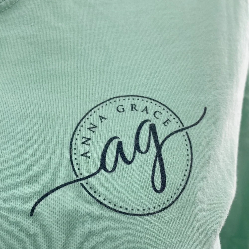 Anna Grace Comfort Colors Merry & Bright Graphic Tee Medium - Picture 9 of 11